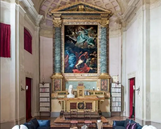 Luxury And History In An 18th-century Church - Historical Center Appartement *
